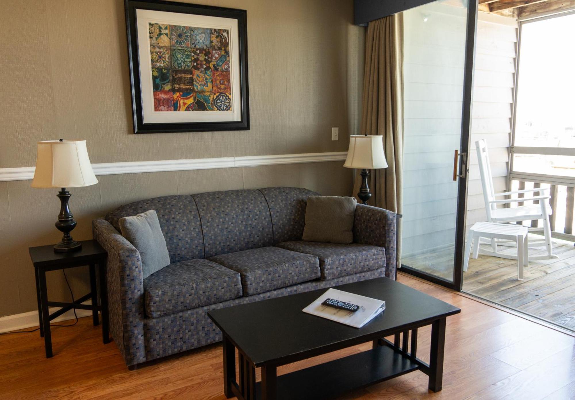Sea Watch At The Landing Hotel