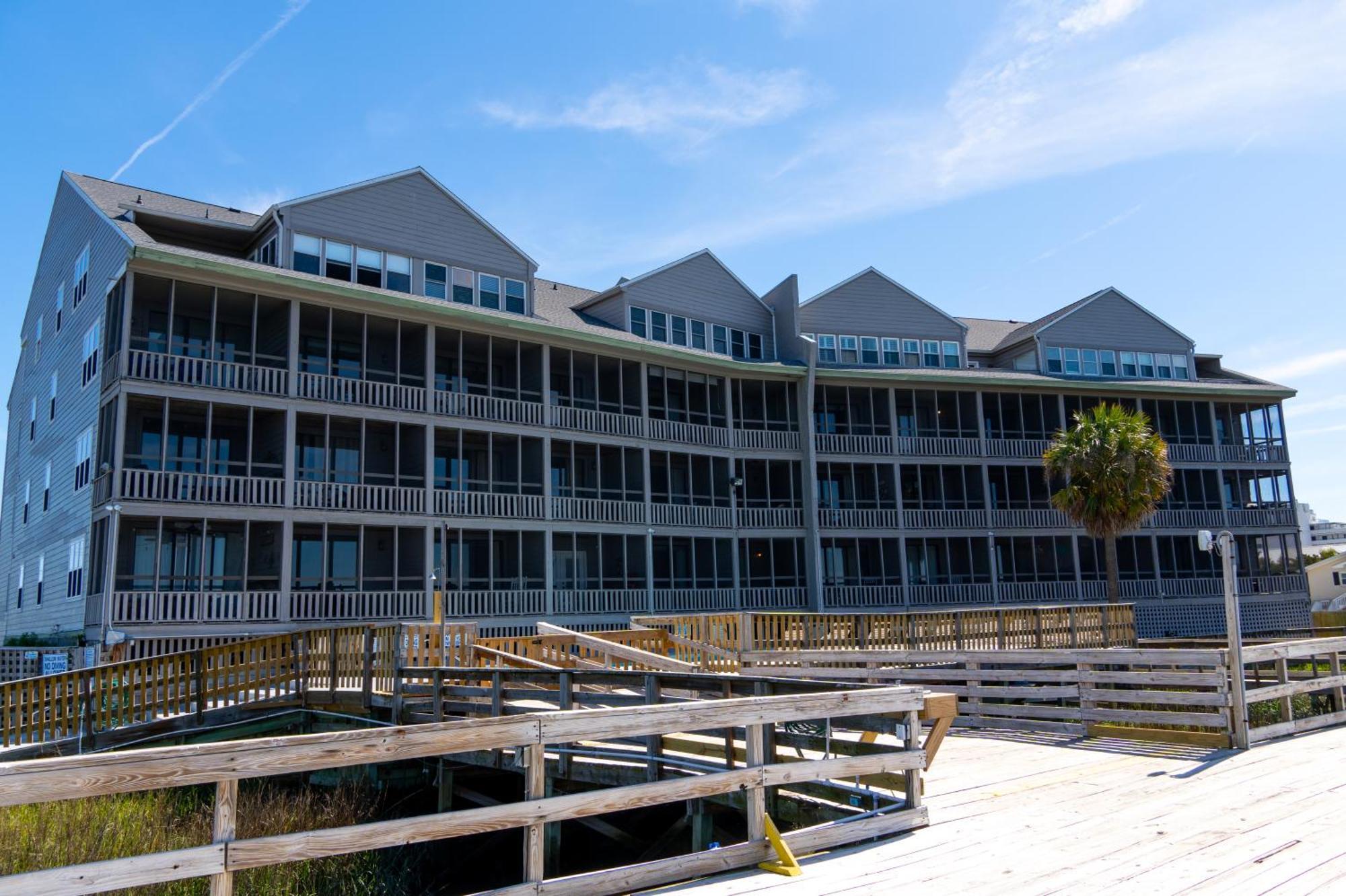 Sea Watch At The Landing Hotel